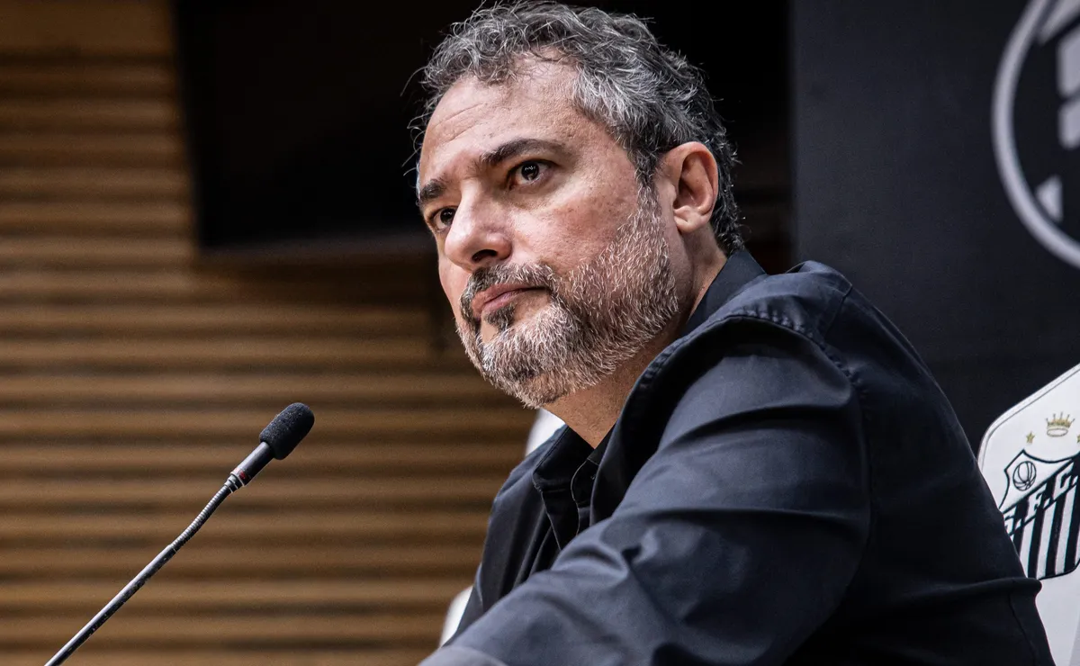 Opinião: Mattos errou muito no Santos e precisa ser mais assertivo se continuar no clube em 2027