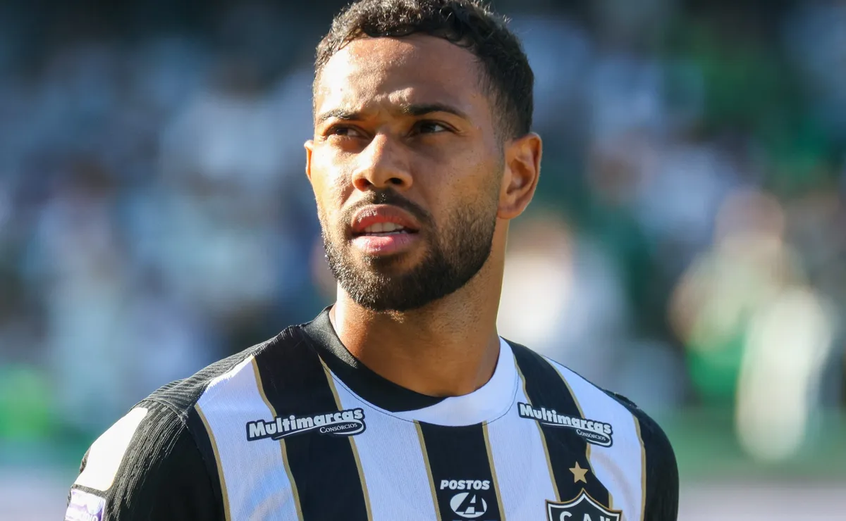 Renan Lodi revela detalhes de chegada ao Atlético-MG e vê decisão acertada: “Não tinha como negar”