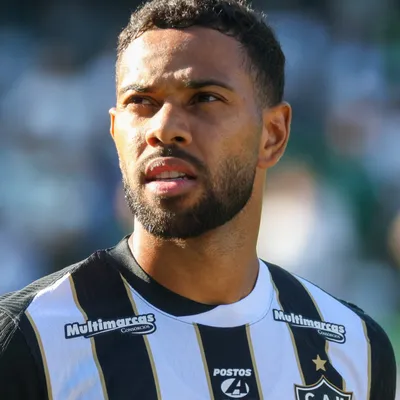 Renan Lodi revela detalhes de chegada ao Atlético-MG