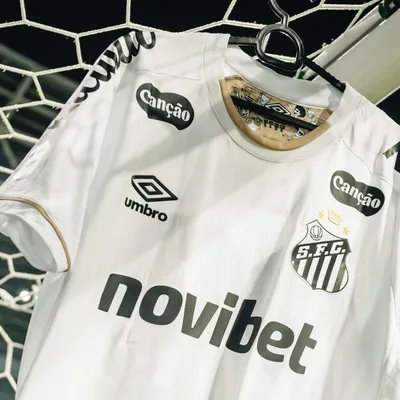 Santos negocia com Cimed após congelar contrato com Novibet