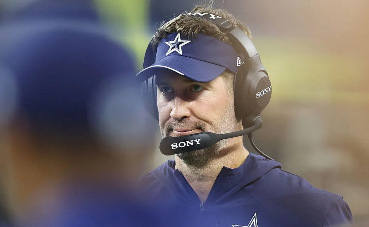 Técnico do Dallas Cowboys revela que gramado do Maracanã não influenciou na derrota de sua equipe no NFL Rio Game