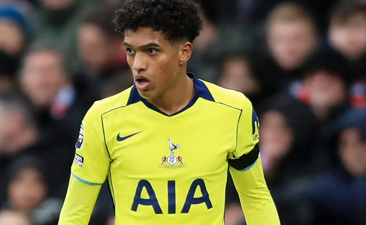 Opinião: Santos errou ao não tentar o empréstimo de Souza, do Tottenham, na última janela