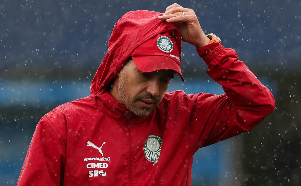 Palmeiras enfrenta escolhas nos bastidores que vão definir seu elenco de 2027