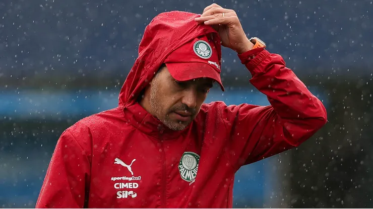Abel Ferreira ter[a que montar uma espécie de quebra-cabeça na formação do elenco para 2027 - Foto: César Greco - Sociedade Esportiva Palmeiras
