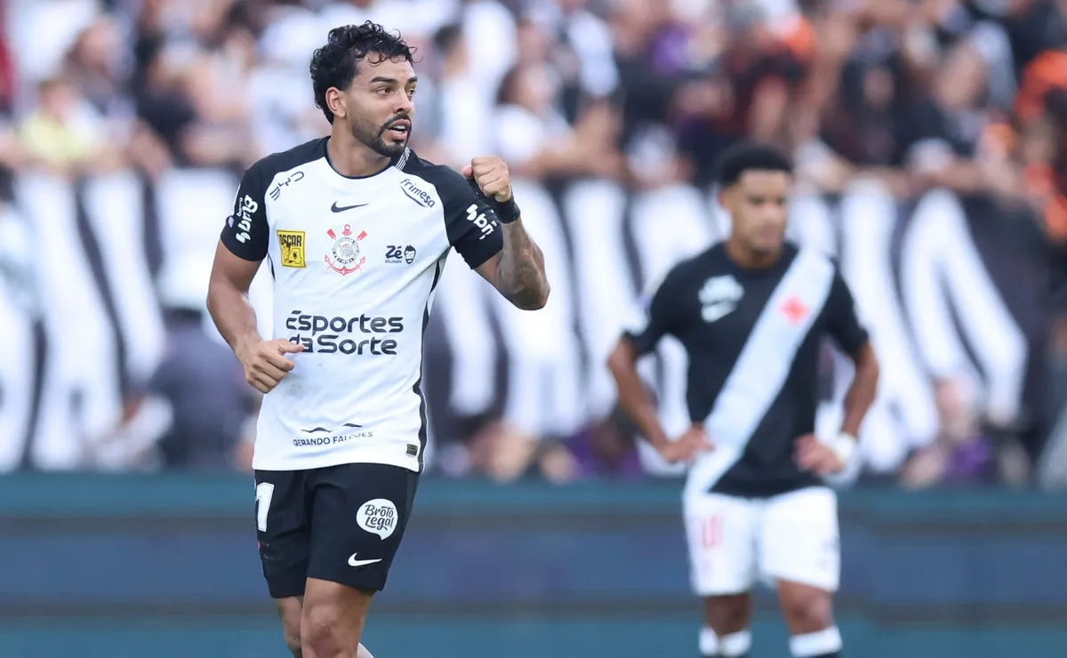 Matheus Bidu volta a ficar fora de treino do Corinthians por dores no púbis