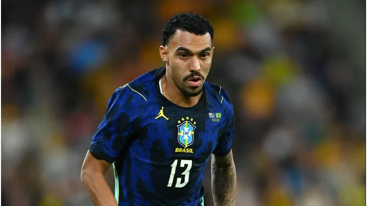 Matheuzinho entrou no segundo tempo.