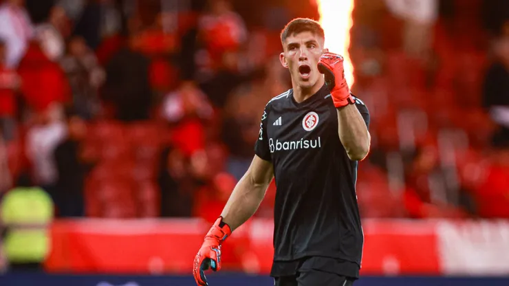Rochet pode voltar ao Inter em outubro. Maxi Franzoi/AGIF.