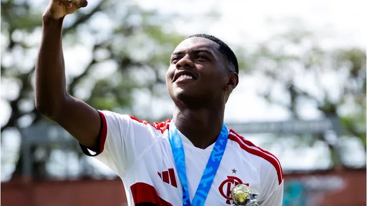Zagueiro Samuel, jogador do Flamengo de 16 anos. - Foto: Divulgação