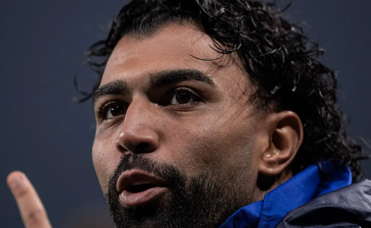 Pedrinho BH desconversa sobre futuro de Gabigol no Cruzeiro e explica posicionamento do Clube