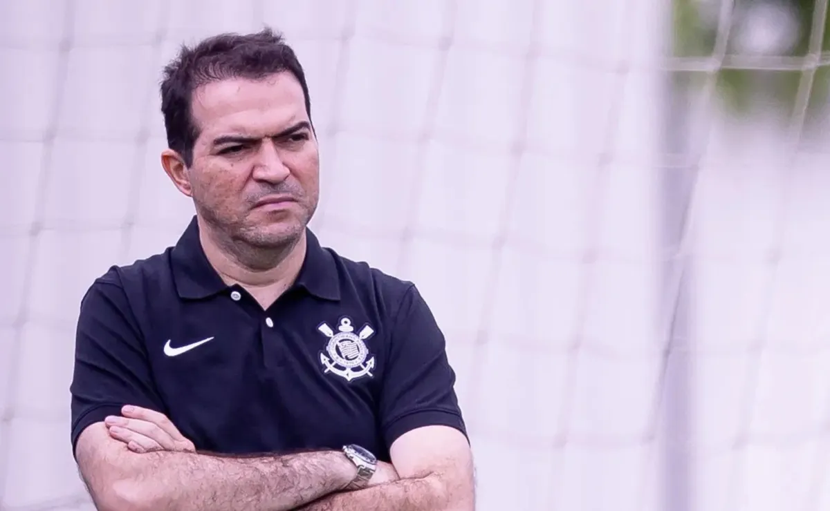 Corinthians aumenta déficit e deixa venda de jogadores ainda mais importante nos próximos meses