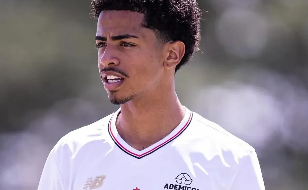 Pedro Bezerra ganha espaço entre profissionais do São Paulo e vira nome para ficar de olho