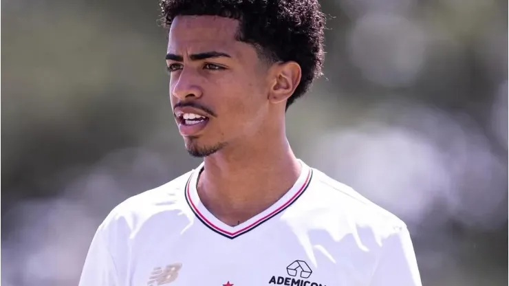 Volante da base treinou com os profissionais durante a Data Fifa - Foto: Reprodução/São Paulo FC/Instagram