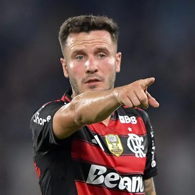 Saúl crava que pausa no Flamengo beneficia todo o grupo