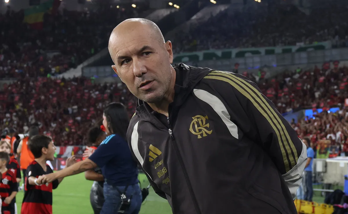 OPINIÃO: Ausência de Arrascaeta pressiona Leonardo Jardim a reinventar o Flamengo