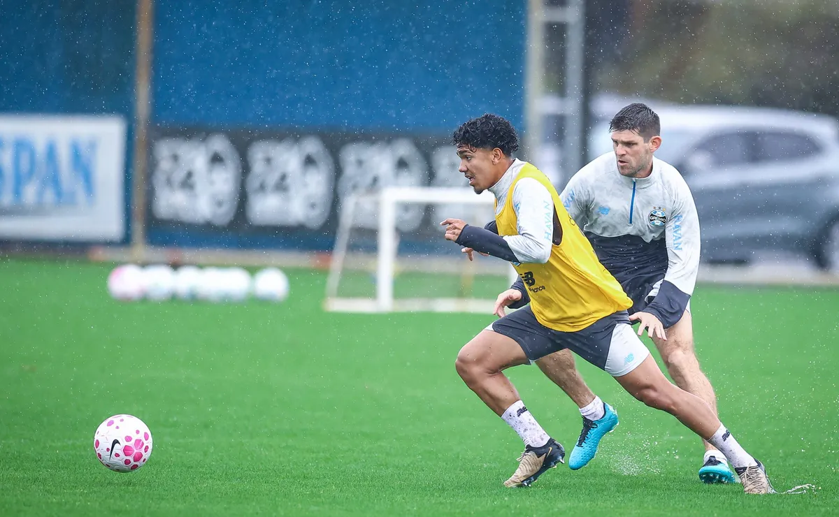 Com Kannemann de volta, Grêmio intensifica treinos em dois turnos e monitora situação de Villasanti para encarar o Remo