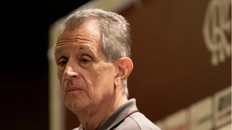 - Bap presidente do Flamengo durante coletiva