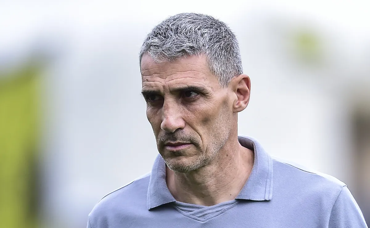Opinião: Vojvoda não seria um substituto ideal de Fernando Diniz em caso de demissão no Corinthians