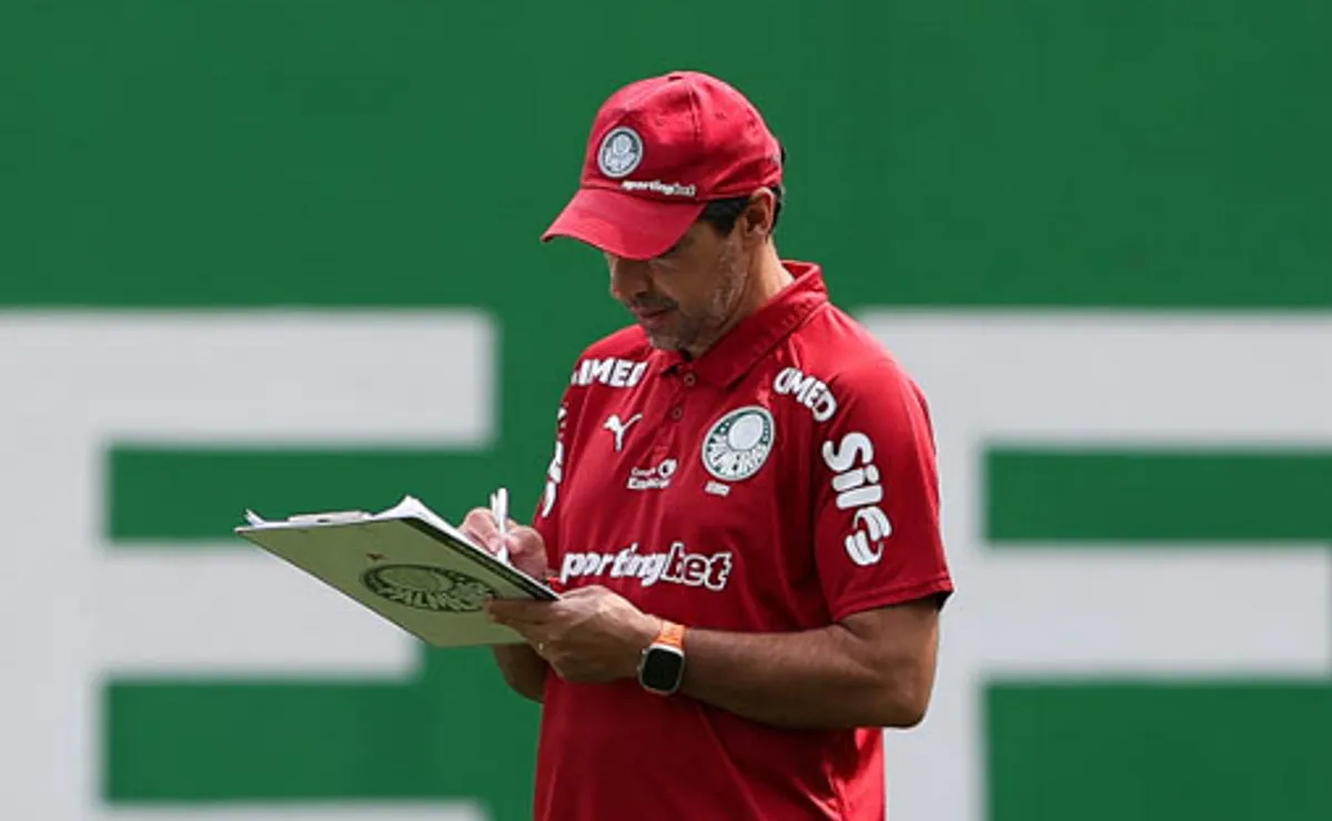 O paradoxo da Data Fifa: desfalques ajudam Abel a mudar o Palmeiras e corrigir comportamento do elenco