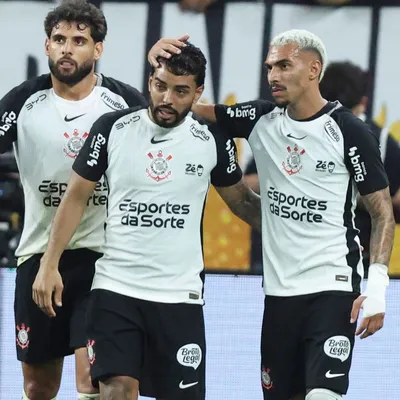 Bidu treina e Corinthians acompanha situação