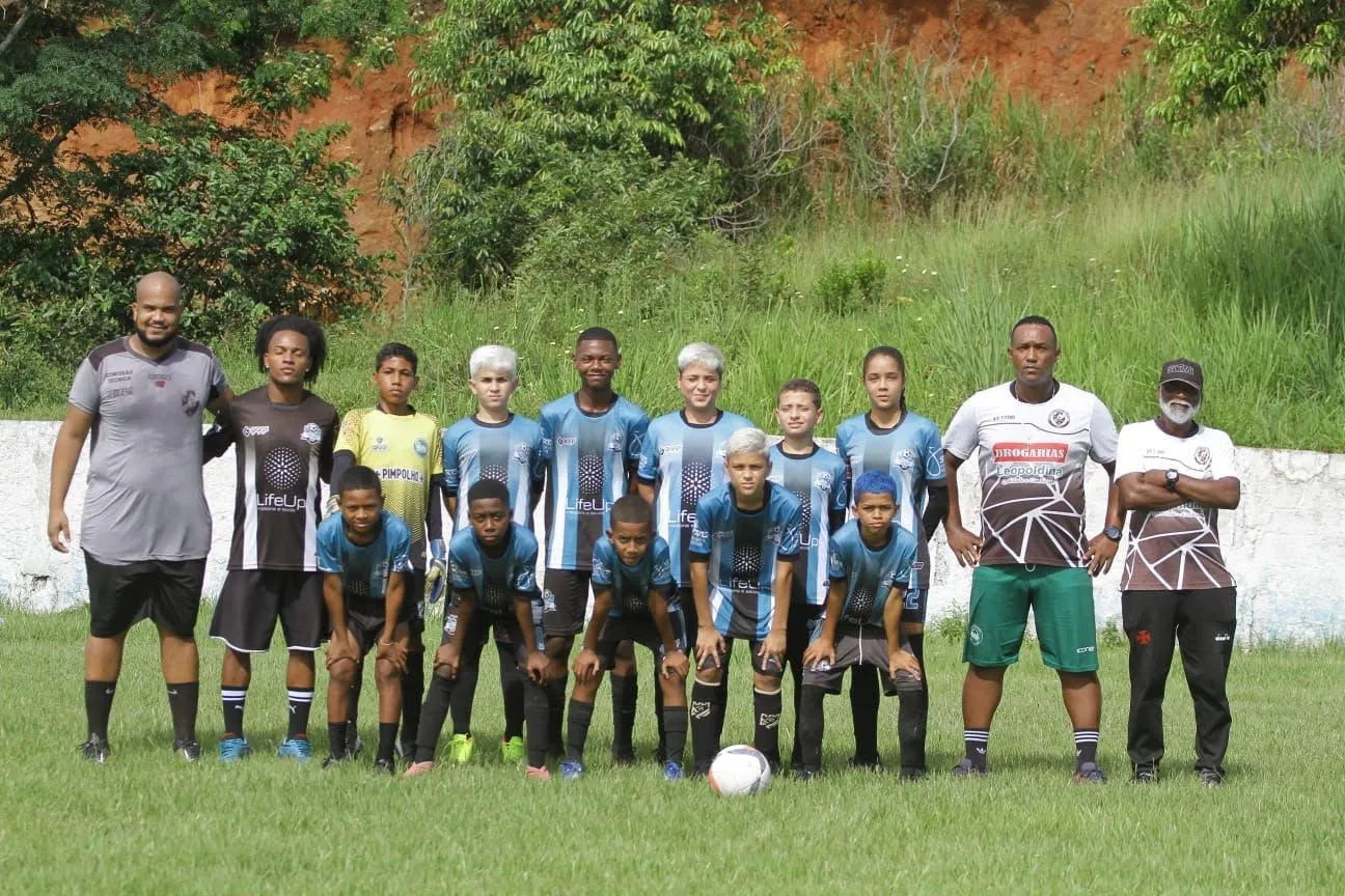 O primeiro contato com teve com o futebol profissional – Foto: Divulgação