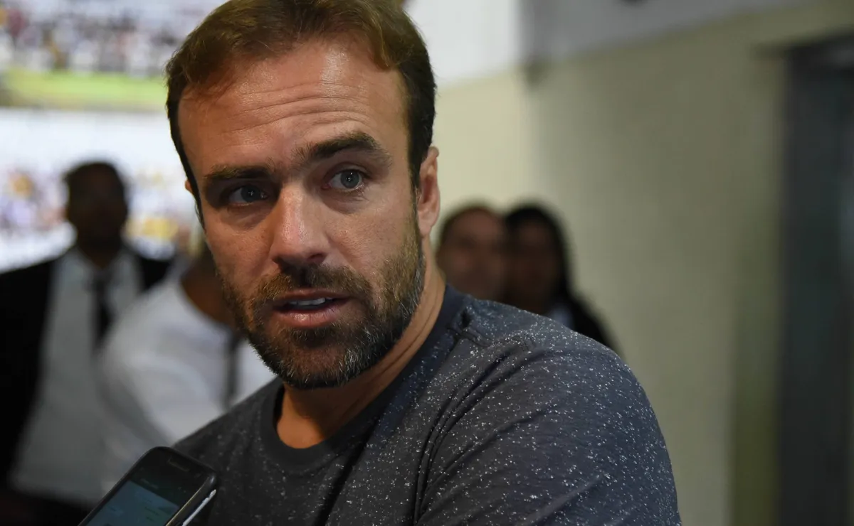 Roger Flores avalia trabalho de Ancelotti na Seleção Brasileira como ruim: “Tem que mexer nesse tabuleiro”