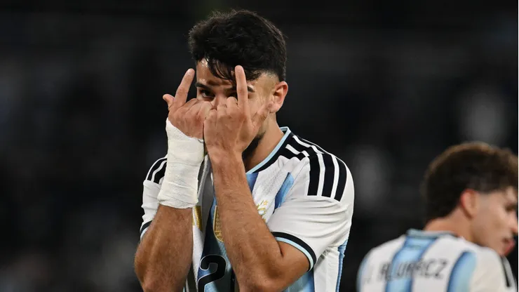 Flaco López entrou no fim da partida contra a Bolívia e anotou seu 1º gol pela Argentina