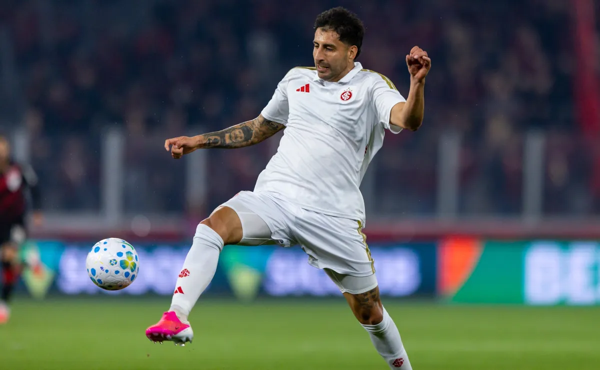 Maripán adia audiência no Chile e deve reforçar o Internacional contra o Corinthians