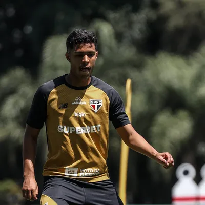 Ryan Francisco deve ser titular do São Paulo contra o Santos