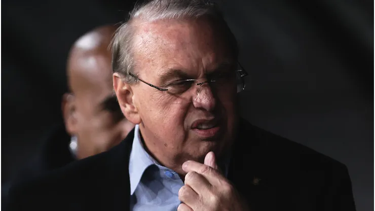 Osmar Stabile vem recebendo muitas críticas no Corinthians.