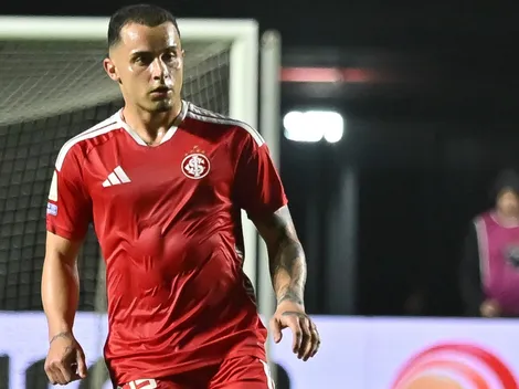 Eduardo Baptista testa Bruno Gomes como zagueiro no Inter