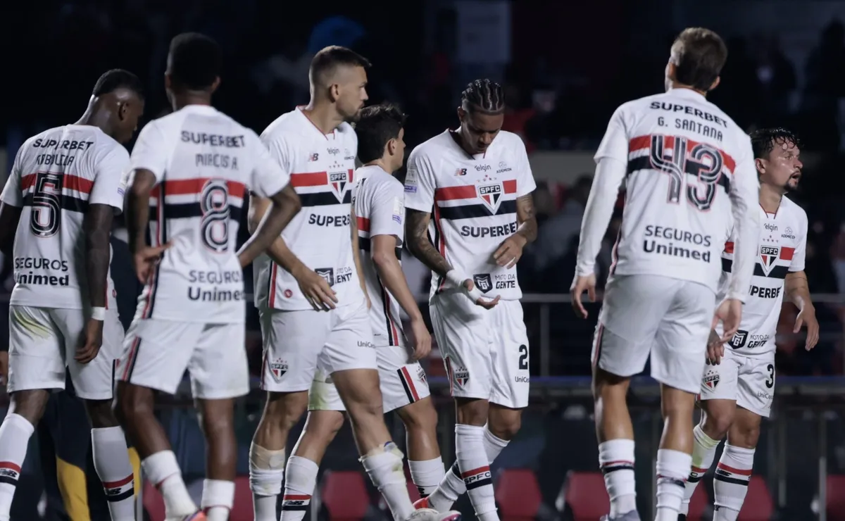 São Paulo expõe falhas e perde clássico após abrir vantagem no Morumbis