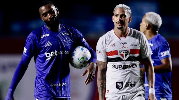 Gerson jogador do Cruzeiro lamenta durante partida contra o São Paulo. Foto: Marcello Zambrana/AGIF