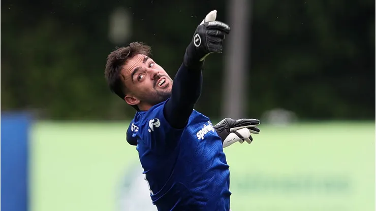 Bruno Bertinato em ação durante treino na Academia de Futebol - Foto: Cesar Greco/Palmeiras/by Canon