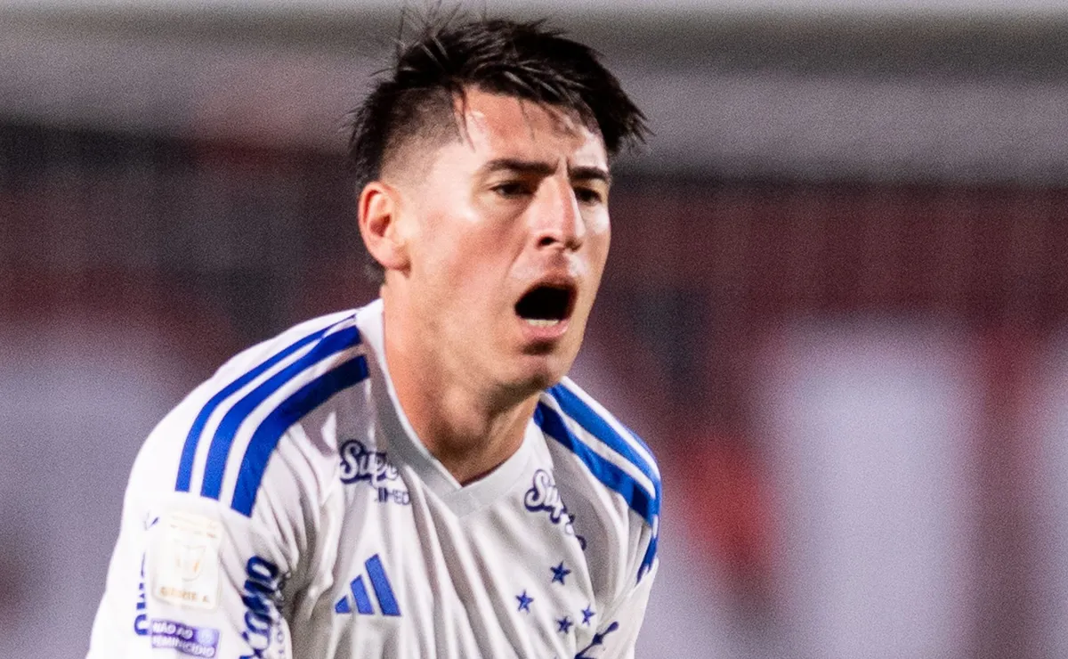 Opinião: Cruzeiro deveria renovar com zagueiro Villalba, pois argentino é peça importante