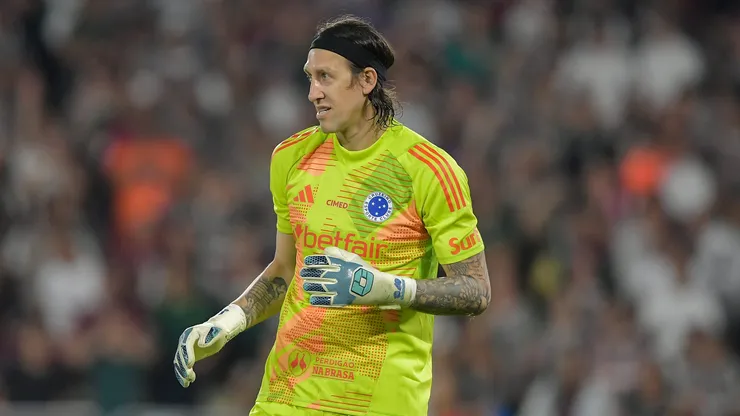 Cassio goleiro do Cruzeiro durante partida contra o Fluminense. Foto: Thiago Ribeiro/AGIF