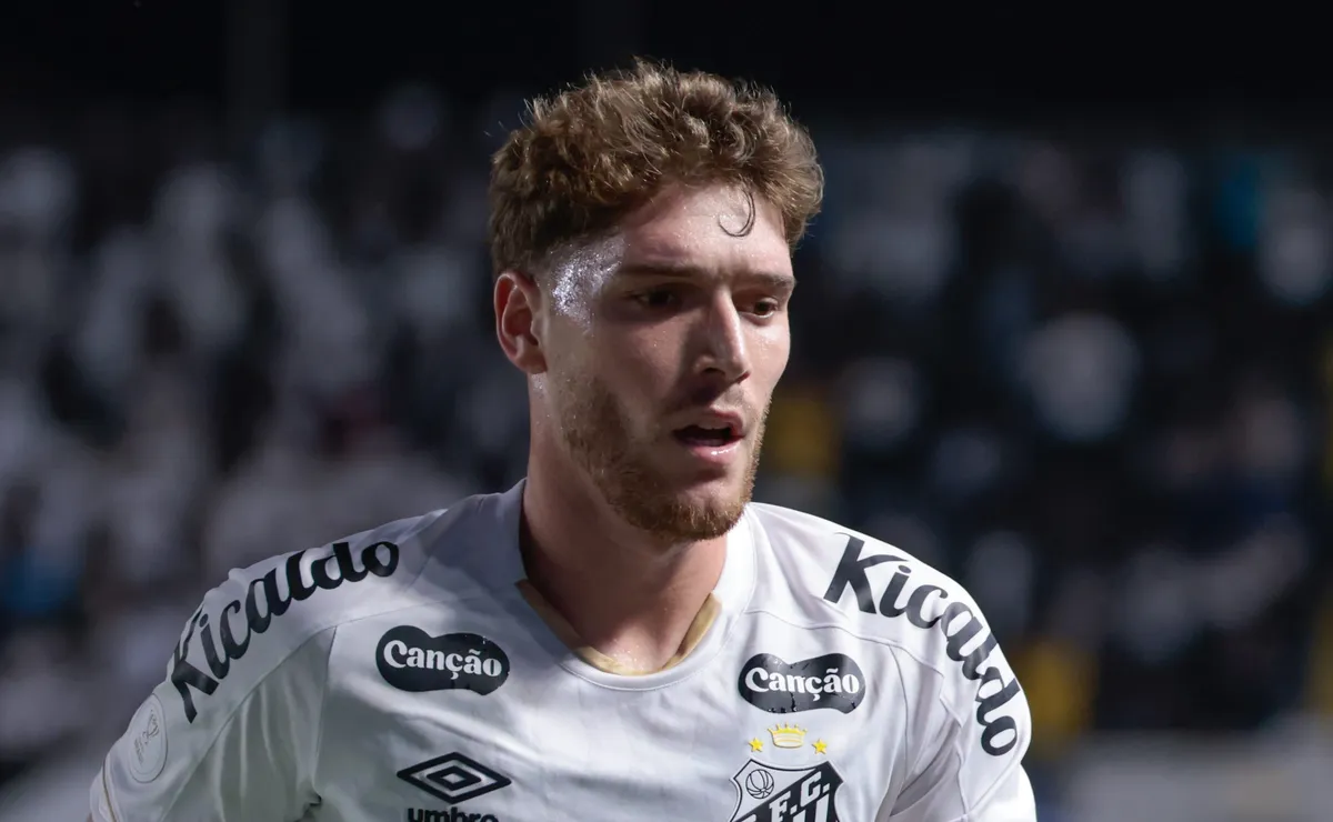 Análise: Santos precisa ter conversa com Rollheiser após problemas pessoais e ausência no San-São