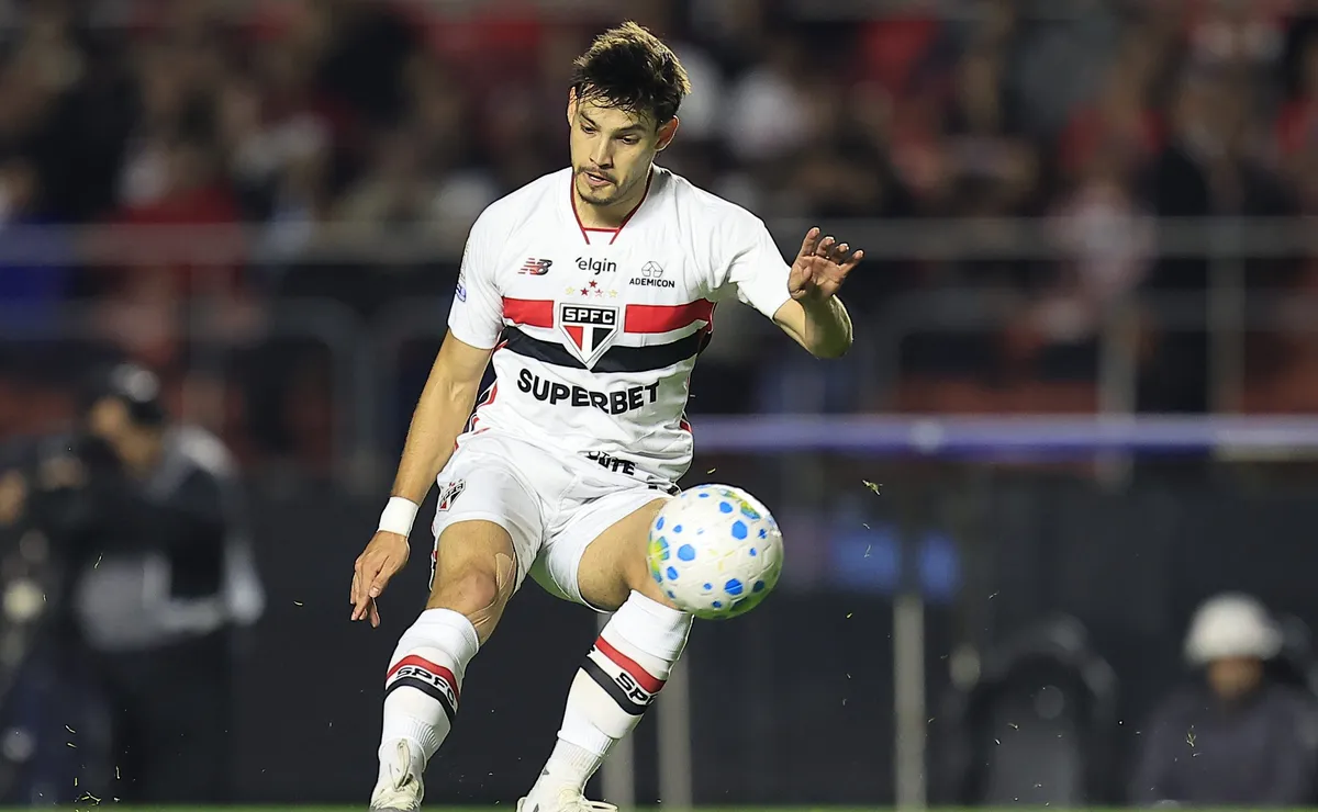 São Paulo prepara renovação de Bobadilla e quer volante até 2030