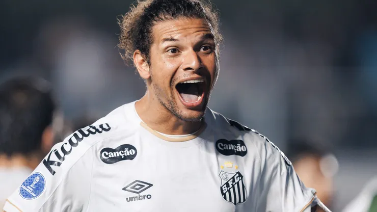 Arão foi contratado em 2025 - Foto: Raul Baretta/Santos FC.