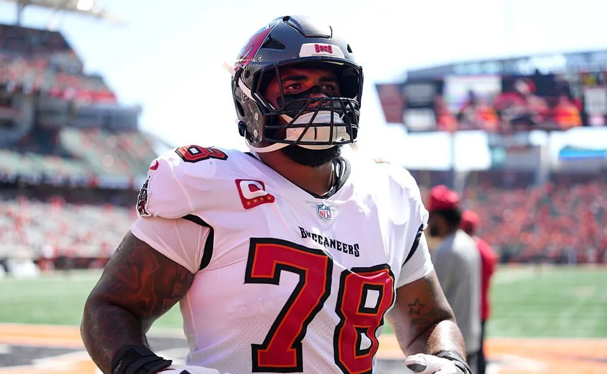 Raio-X do Atleta: Tristan Wirfs, tackle esquerdo dos Buccaneers, fica sem ajuda em 84,4% dos bloqueios de passe