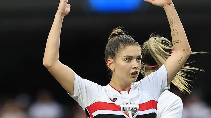 Carol Gil foi convocada para a Seleção Brasileira. Foto: Rubens Chiri/São Paulo FC e Miguel Schinariol/São Paulo FC