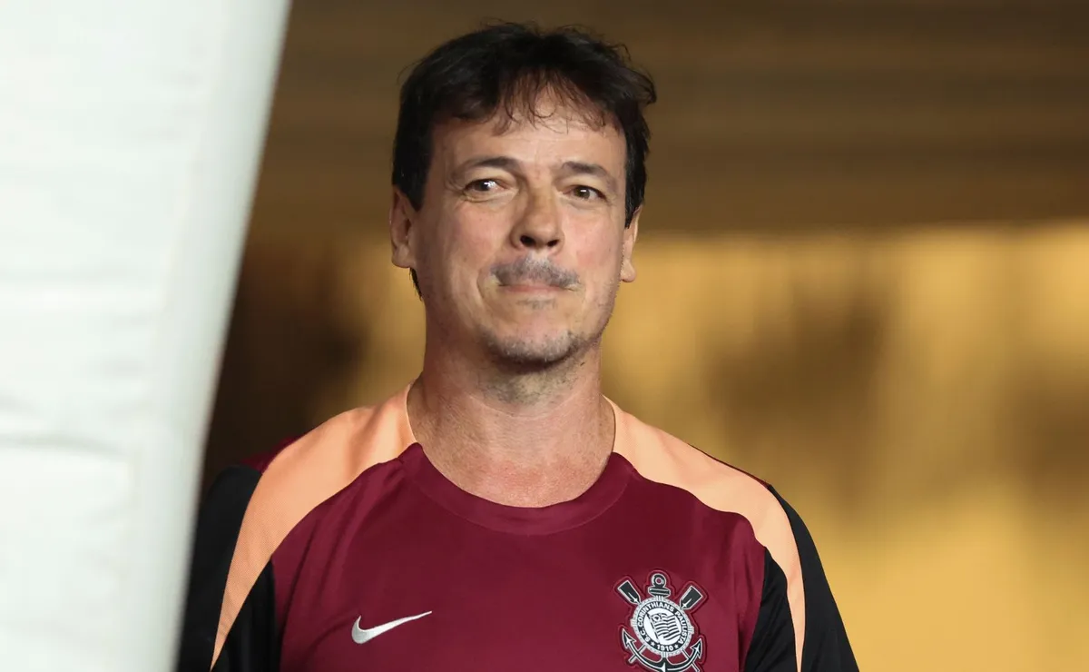 Diniz trabalhou alternativas sem Bidon e Matheuzinho, mas dupla deve ser titular contra o Inter