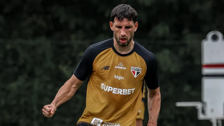 Calleri treinando no SuperCT - Foto: Erico Leonan / São Paulo FC