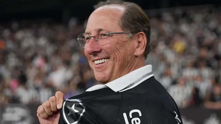 John Textor CEO do Botafogo durante partida contra o Corinthians. Foto: Thiago Ribeiro/AGIF