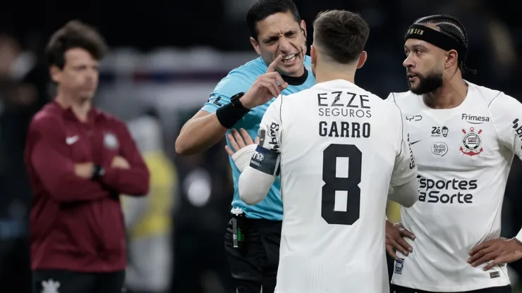 Corinthians tenta se salvar contra o Inter sem comprometer o Dérbi - Foto: Marcello Zambrana/AGIF