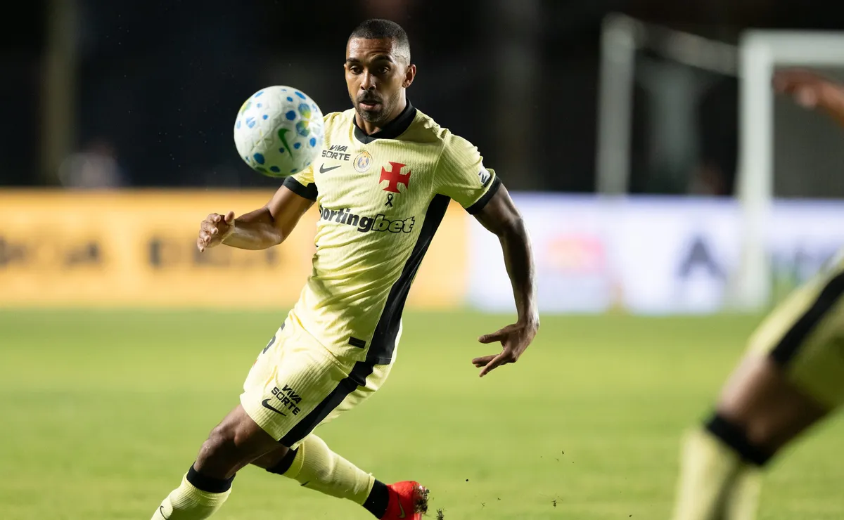 Paulo Henrique projeta duelo contra o Boca Juniors e defende que partida seja em São Januário