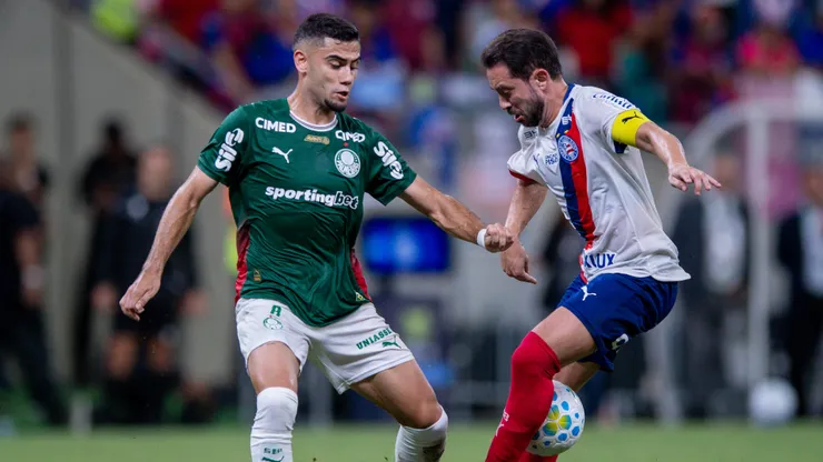 Everton Ribeiro jogador do Bahia disputa lance com Andreas Pereira jogador do Palmeiras. Foto: Jhony Pinho/AGIF