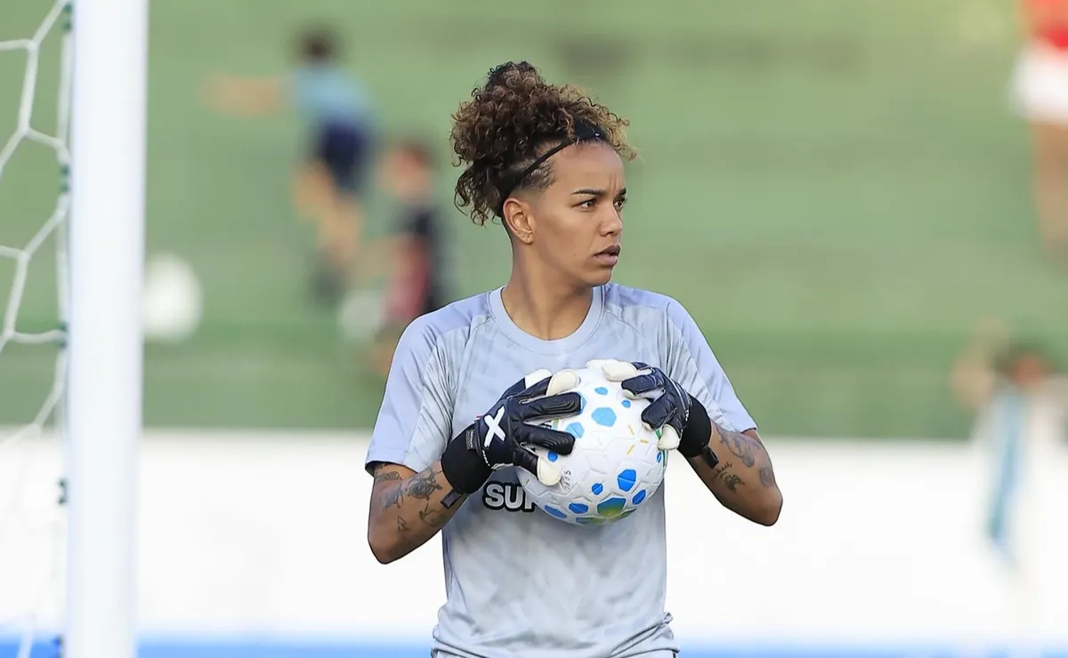 Carlinha comemora oportunidade na Seleção após título brasileiro com o São Paulo