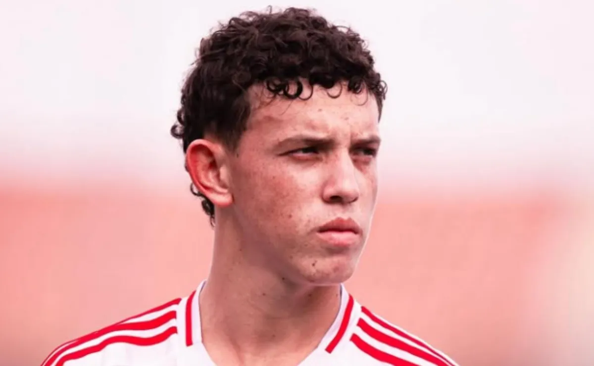 Promessa do sub-15 do Inter tem contrato até março e é sondada por Corinthians e São Paulo