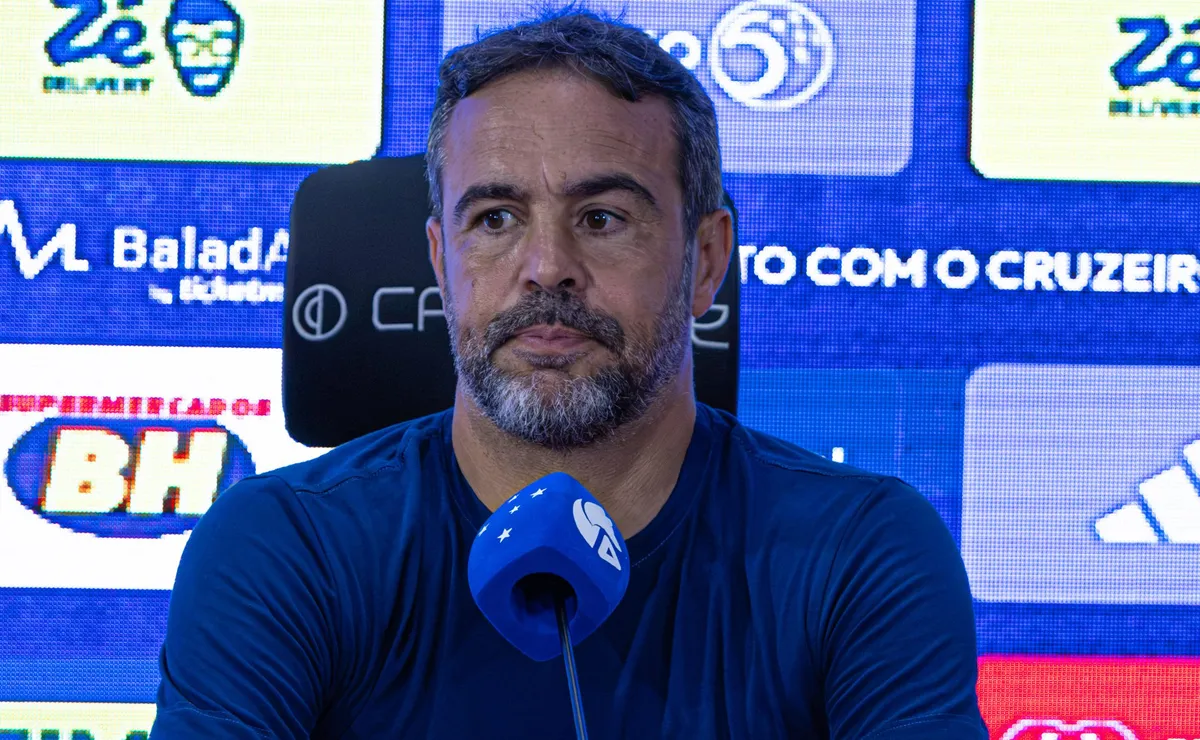 Artur Jorge deixa escapar e revela que Cruzeiro terá saídas na próxima janela de transferências