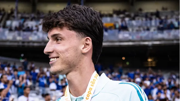 Eduardo Pape, meio-campista do Cruzeiro e da Seleção Brasileira Sub-17